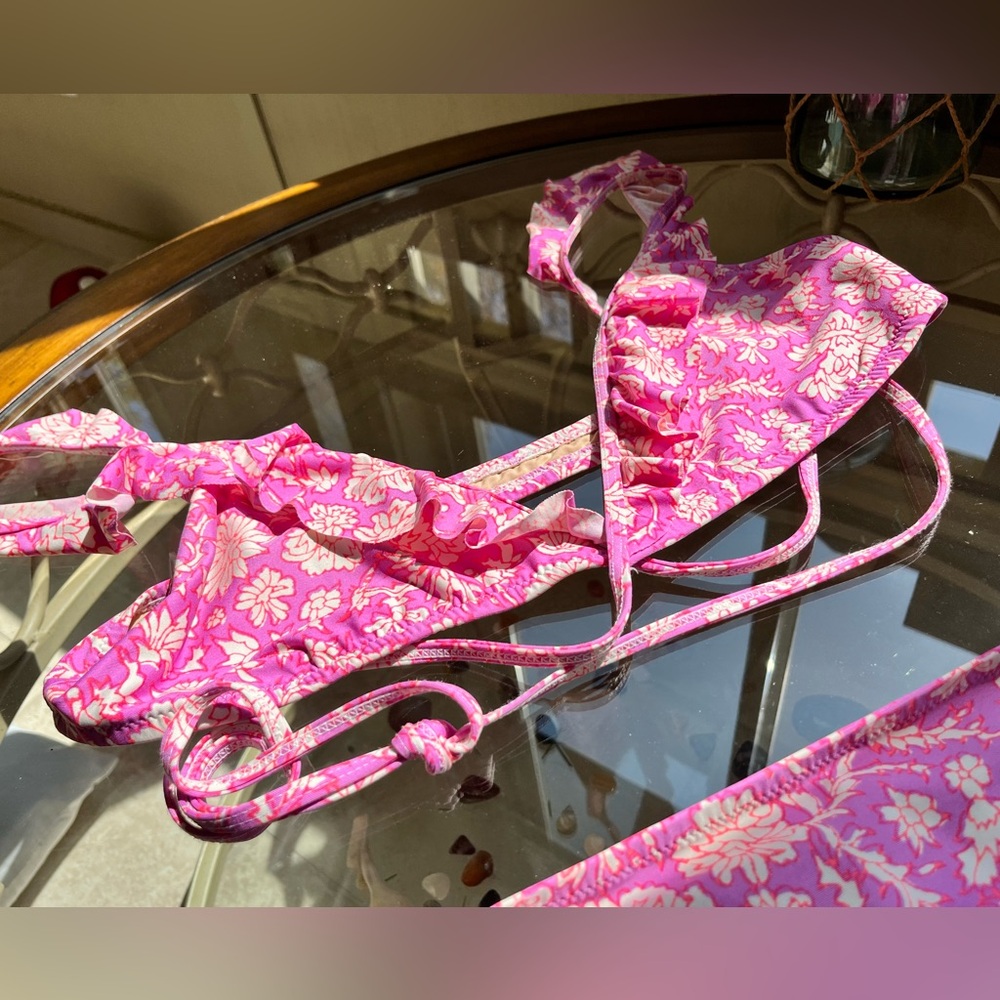 🌷J. CREW🌷- Ruffle Wrap Bikini Pink/Purple Floral (2 pcs) Size Large - Picture 5 of 12